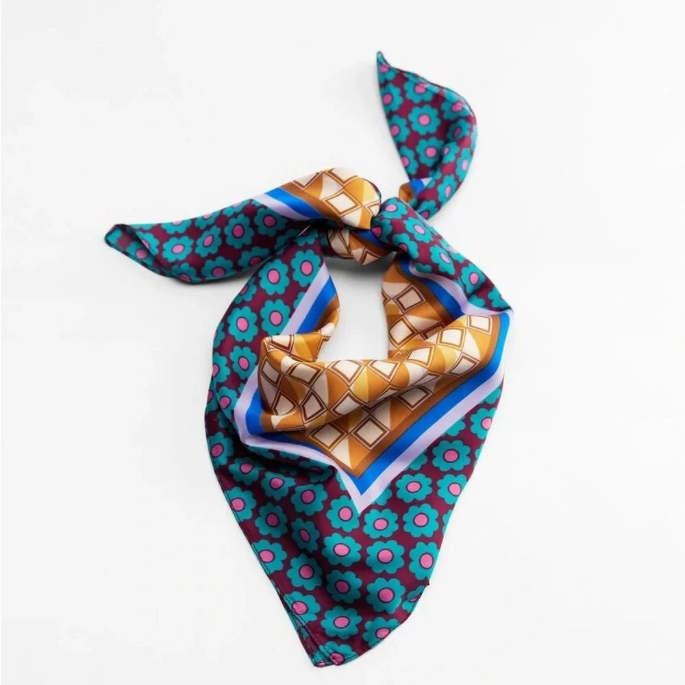 NWOT. Zara Printed Satin Effect Scarf.